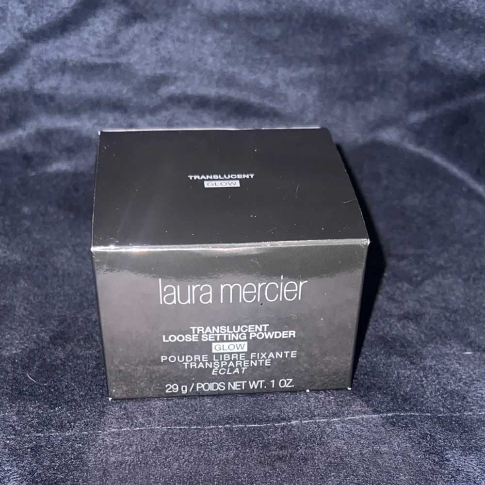 Laura Mercier Translucent Loose Setting Powder - Glow - Picture 2 of 5
